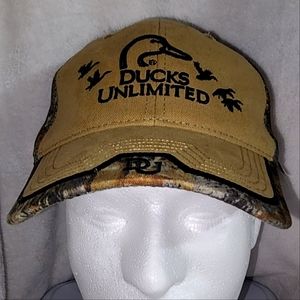 Ducks Unlimited by Mossy Oak - Brand New Camo Cap - Adjustable Back